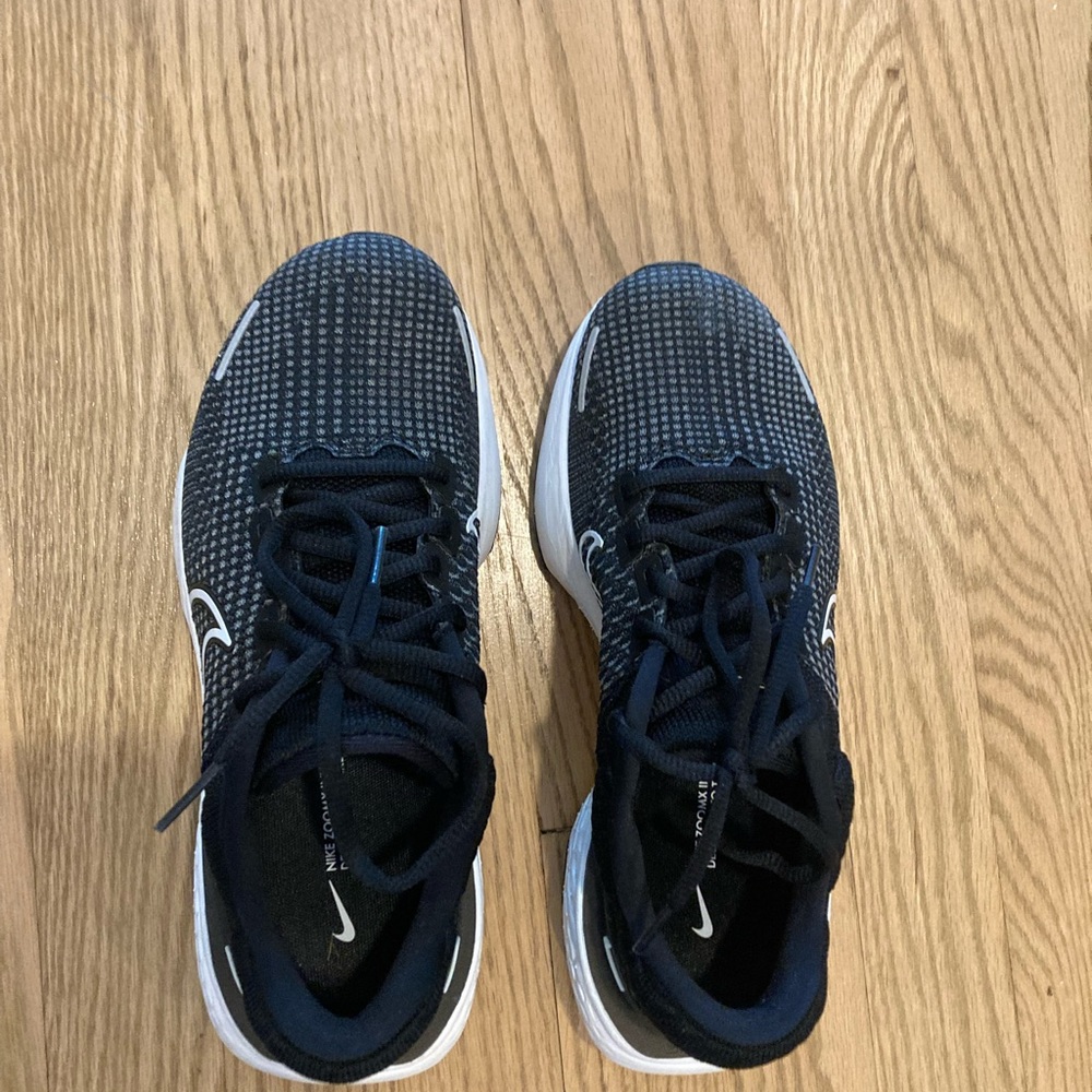 NWOT - Women’s Nike ZoomX Invincible Run Flyknit 2 Size 7